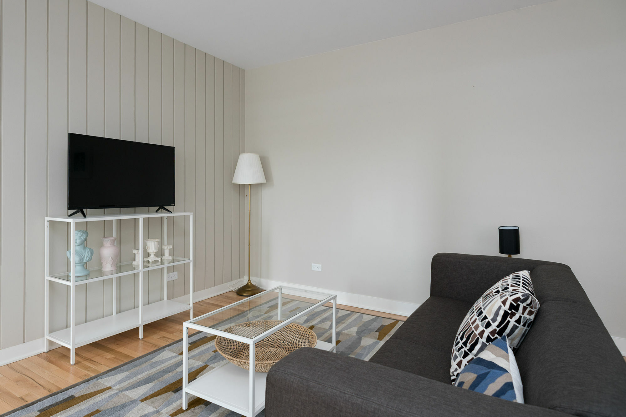 Vibrant 2br In Downtown Mtl By Sonder Appartement Montréal