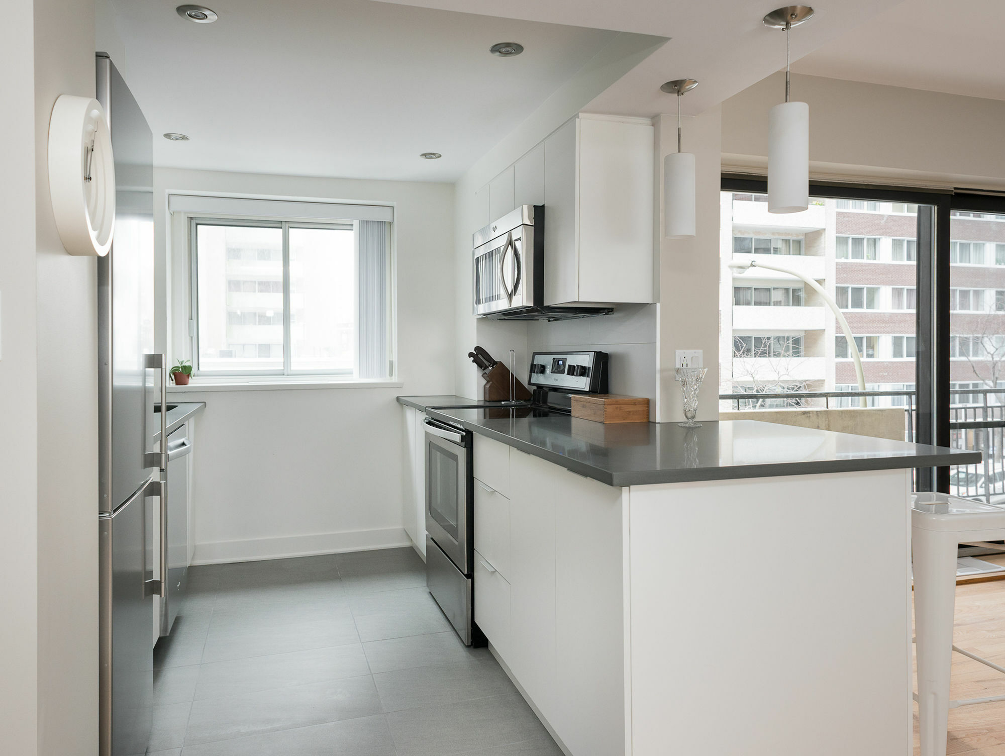 Vibrant 2br In Downtown Mtl By Sonder